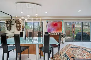 38 Maple Ct, Jericho, NY 11753 - Photo 11