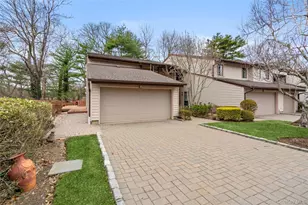 38 Maple Ct, Jericho, NY 11753 - Photo 35