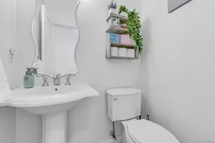 123 Jackie Ct, Patchogue, NY 11772 - Photo 15