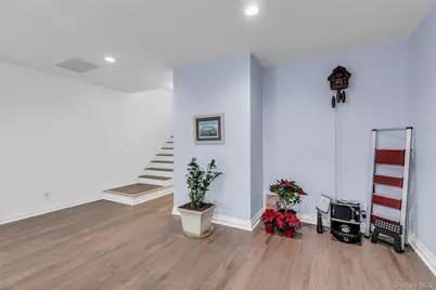 123 Jackie Court, Patchogue, NY 11772 - Photo 9