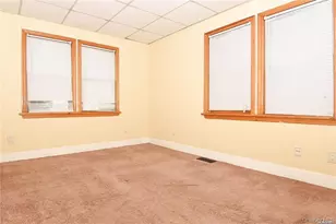 53 Thorman Ave, Hicksville, NY 11801 - Photo 5