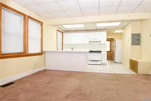 53 Thorman Ave, Hicksville, NY 11801 - Photo 3