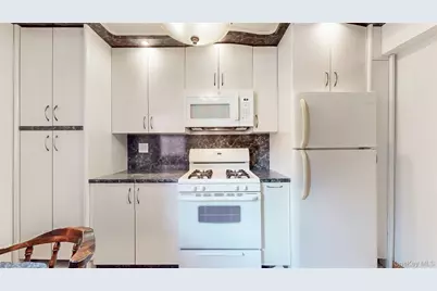 99-11 60th Avenue #4E, Corona, NY 11368 - Photo 11