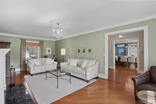 103 Garden St, Garden City, NY 11530 - Photo 9