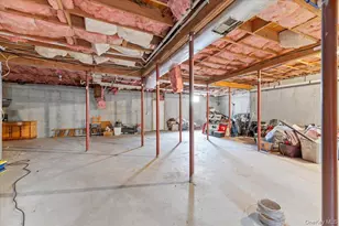 24 Wisteria Dr, Remsenburg, NY 11960 - Photo 33