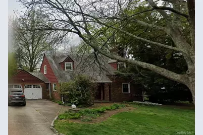 200 Howard Street, East Williston, NY 11596 - Photo 1