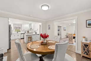 25 Pinoak Ln, Saint James, NY 11780 - Photo 9