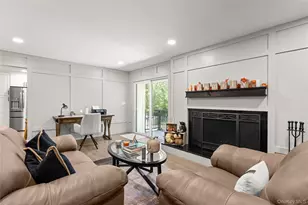 25 Pinoak Ln, Saint James, NY 11780 - Photo 7