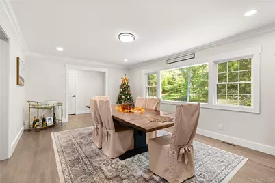 25 Pinoak Lane, Saint James, NY 11780 - Photo 5