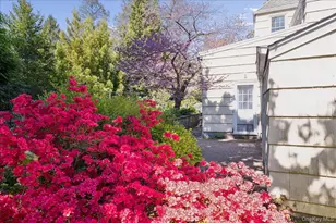 21 Country Club Ln, Pelham, NY 10803 - Photo 9