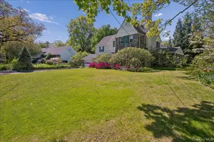 21 Country Club Ln, Pelham, NY 10803 - Photo 3