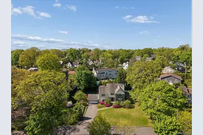 21 Country Club Lane, Pelham, NY 10803 - Photo 17