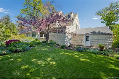 21 Country Club Lane, Pelham, NY 10803 - Photo 7