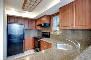 7502 W Shore Rd, Port Washington, NY 11050 - Photo 5
