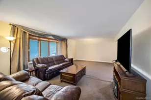 644 Broadway Rd, Bethpage, NY 11714 - Photo 5