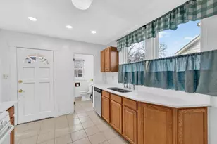 85 Henry Ave, Newburgh, NY 12550 - Photo 15