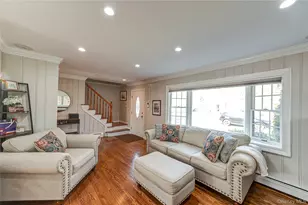 28 Clifford Ct, Malverne, NY 11565 - Photo 5