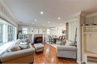 28 Clifford Court, Malverne, NY 11565 - Photo 3