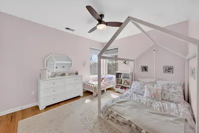 101 Hitching Post Lane, Yorktown Heights, NY 10598 - Photo 25