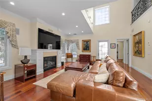 5 Old Field Ln, Great Neck, NY 11020 - Photo 7