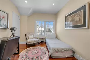 5 Old Field Ln, Great Neck, NY 11020 - Photo 17