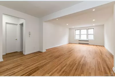 79-10 34th Avenue #4U, Jackson Heights, NY 11372 - Photo 5