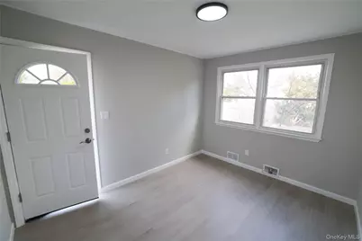 131 Ira Road, Syosset, NY 11791 - Photo 13