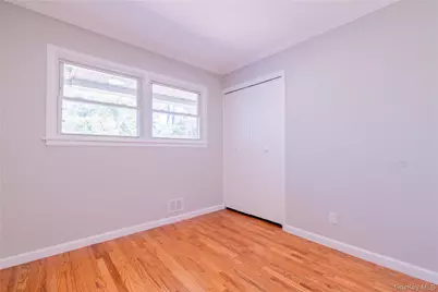 131 Ira Road, Syosset, NY 11791 - Photo 11