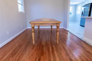 131 Ira Rd, Syosset, NY 11791 - Photo 5