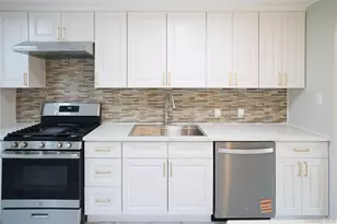 131 Ira Rd, Syosset, NY 11791 - Photo 7