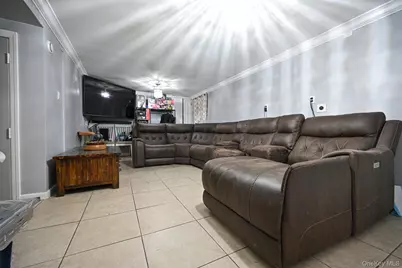 13 E Walnut Street, Central Islip, NY 11722 - Photo 11
