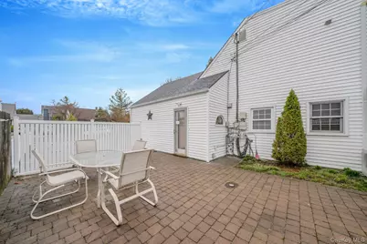 90 Haven Lane, Levittown, NY 11756 - Photo 15