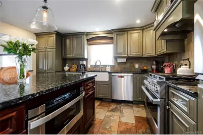 629 E Pine Street, Long Beach, NY 11561 - Photo 7