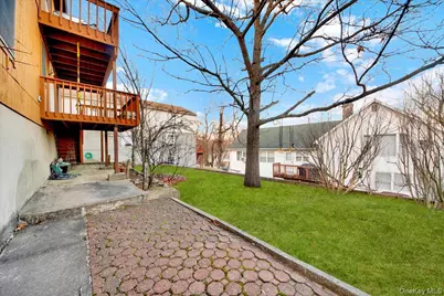 126 Patmore Avenue, Yonkers, NY 10710 - Photo 19