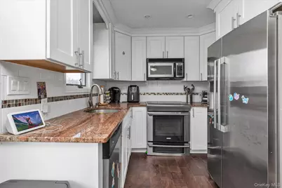 2542 Wantagh Avenue, Wantagh, NY 11793 - Photo 5