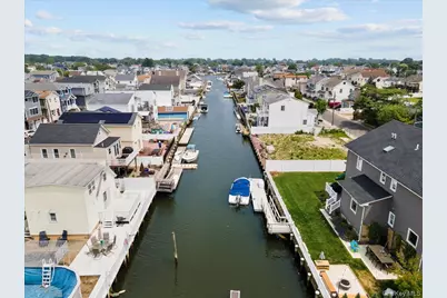 2747 Barbara Road, Bellmore, NY 11710 - Photo 27