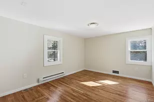 288 Pine Hill Rd, Pleasant Valley, NY 12569 - Photo 15