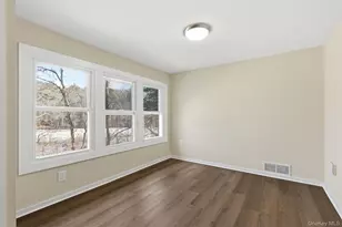 288 Pine Hill Rd, Pleasant Valley, NY 12569 - Photo 13