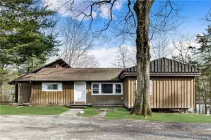 288 Pine Hill Rd, Pleasant Valley, NY 12569 - Photo 3