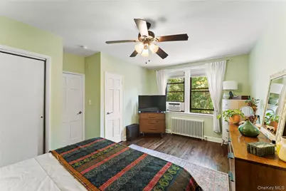 40-01 Little Neck Parkway #11-B, Little Neck, NY 11363 - Photo 15