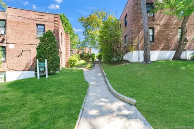 40-01 Little Neck Parkway #11-B, Little Neck, NY 11363 - Photo 23