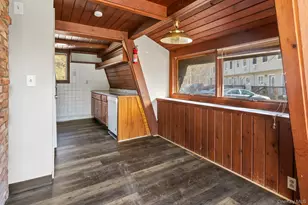 304 Lake Lodge Dr, Pleasant Valley, NY 12569 - Photo 9