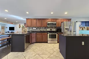 28 Timber Trail Ln, Medford, NY 11763 - Photo 9