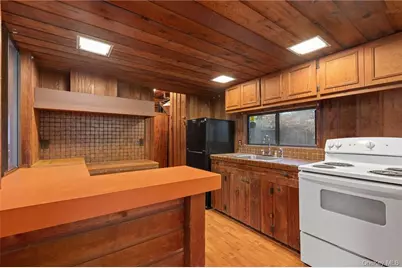 296 Pine Hill Road #296, Pleasant Valley, NY 12569 - Photo 11