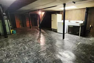 59-40 Flushing Ave, Maspeth, NY 11378 - Photo 15