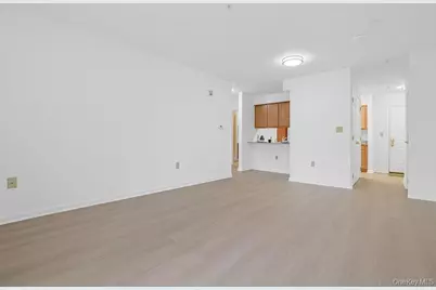 105 Sutton Drive #105, Mount Kisco, NY 10549 - Photo 7