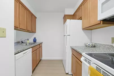 105 Sutton Drive #105, Mount Kisco, NY 10549 - Photo 9