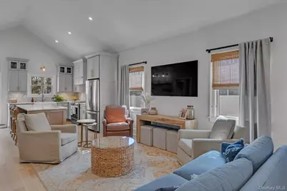 1305 Sigsbee Road, Mattituck, NY 11952 - Photo 7