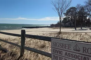 1305 Sigsbee Rd, Mattituck, NY 11952 - Photo 23