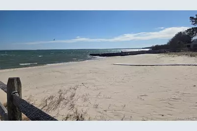 1305 Sigsbee Road, Mattituck, NY 11952 - Photo 25